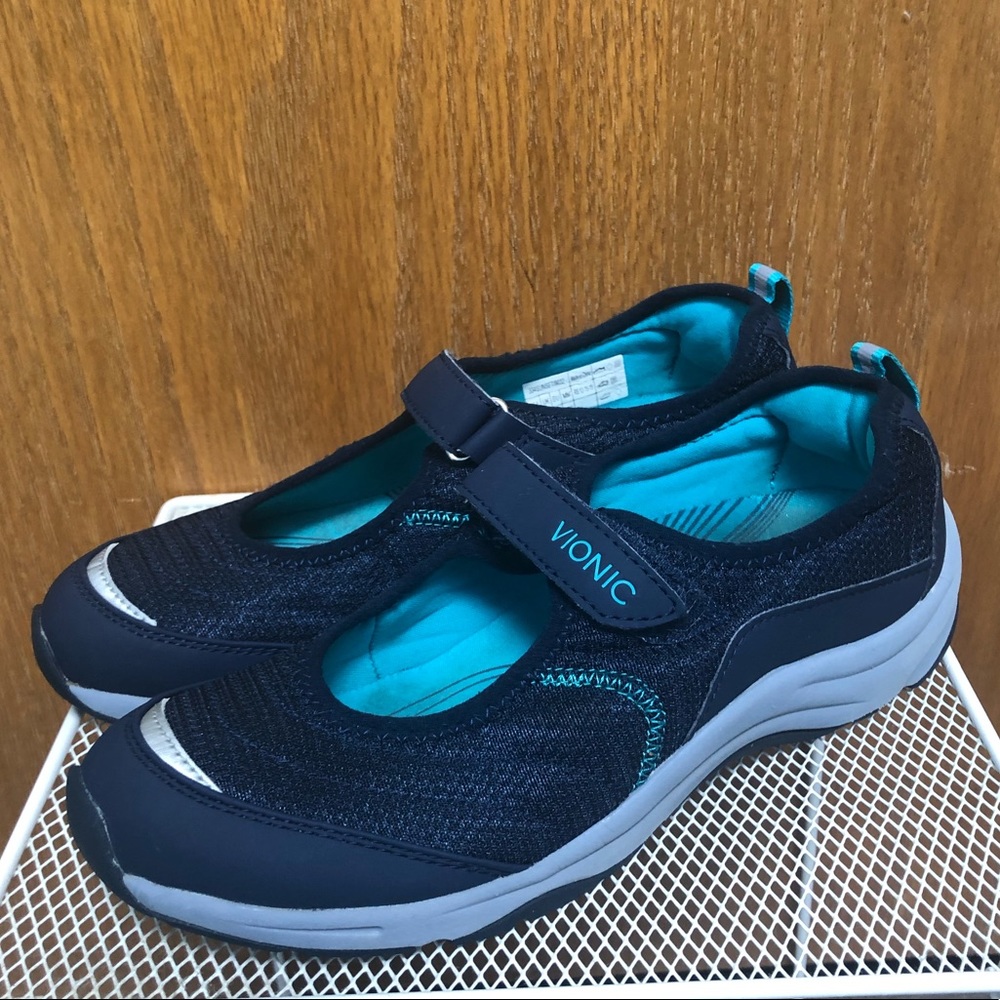 Lightly Used Vionic Mary Jane Shoes